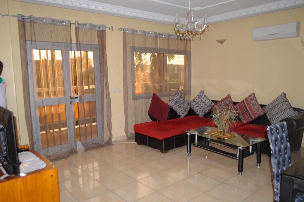 Residence Hoteliere Borel Denver دوالا المظهر الخارجي الصورة