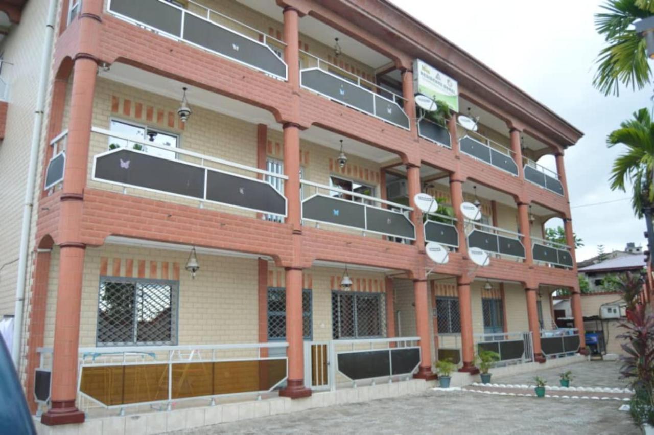 Residence Hoteliere Borel Denver دوالا المظهر الخارجي الصورة