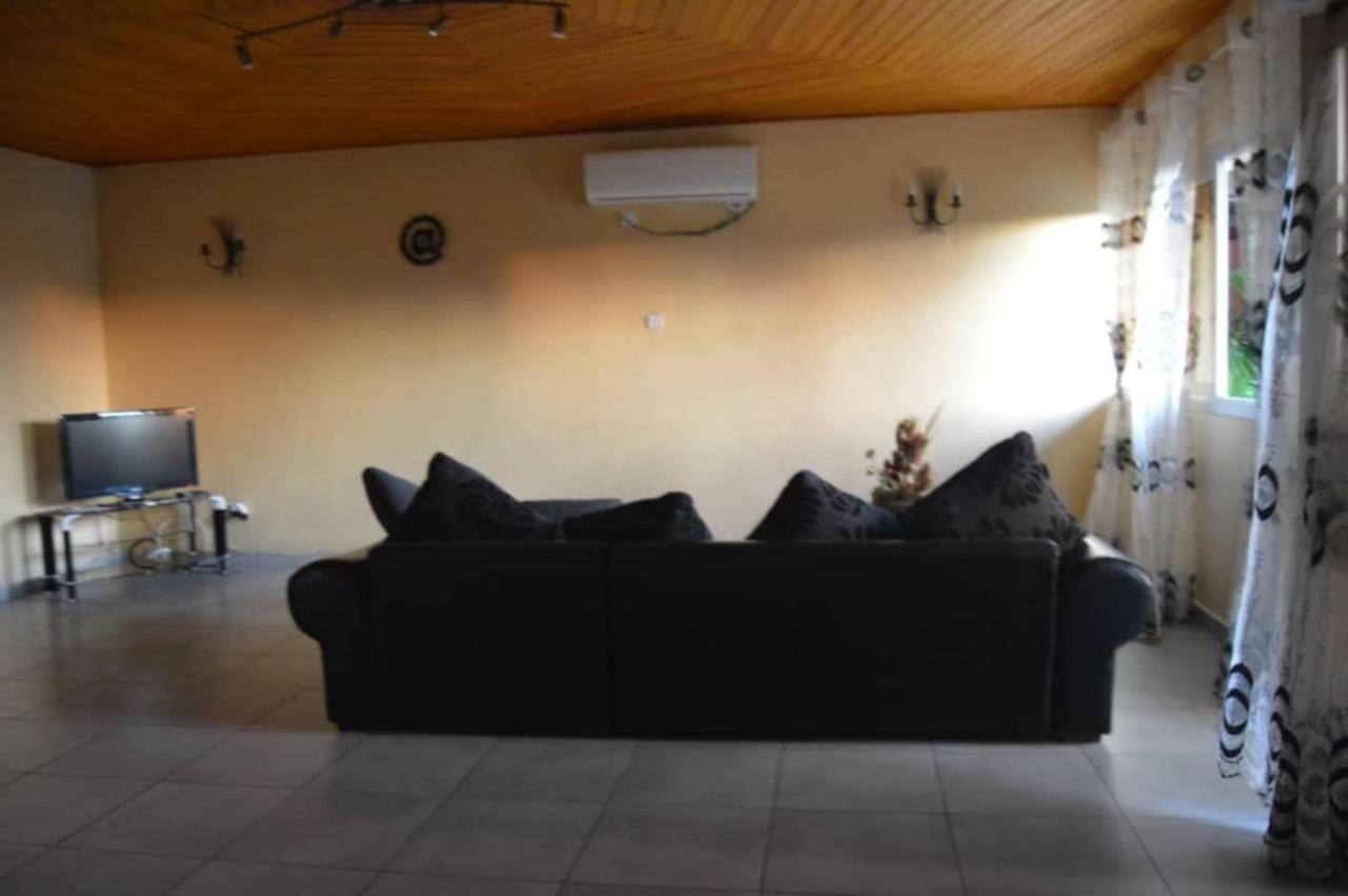 Residence Hoteliere Borel Denver دوالا المظهر الخارجي الصورة