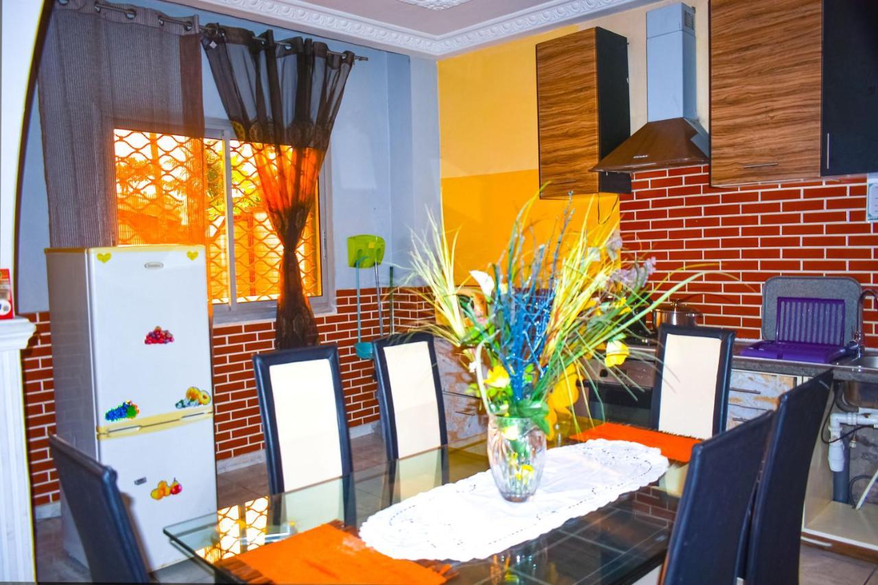 Residence Hoteliere Borel Denver دوالا المظهر الخارجي الصورة