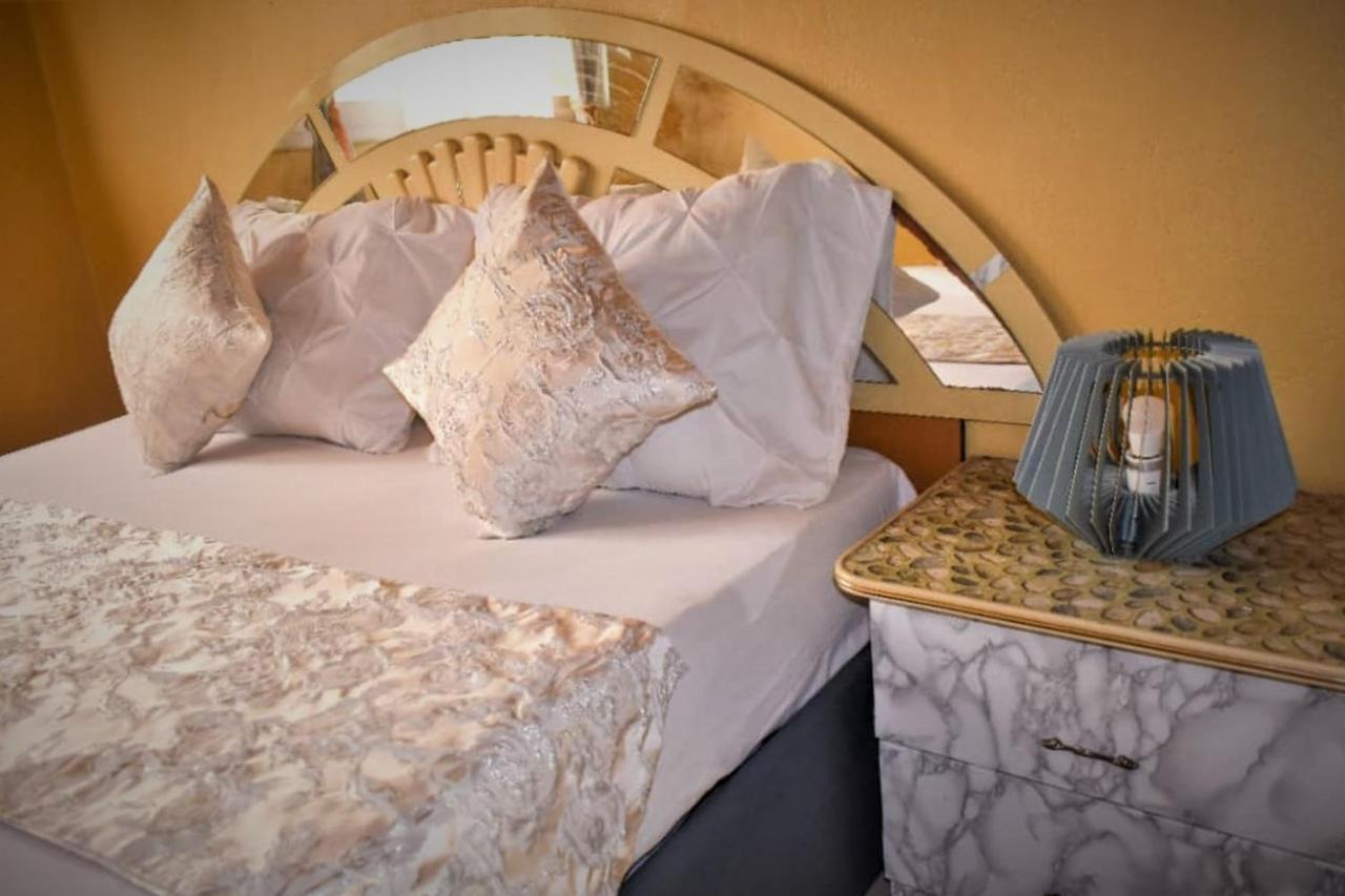 Residence Hoteliere Borel Denver دوالا المظهر الخارجي الصورة